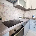 Sara * Crikvenica